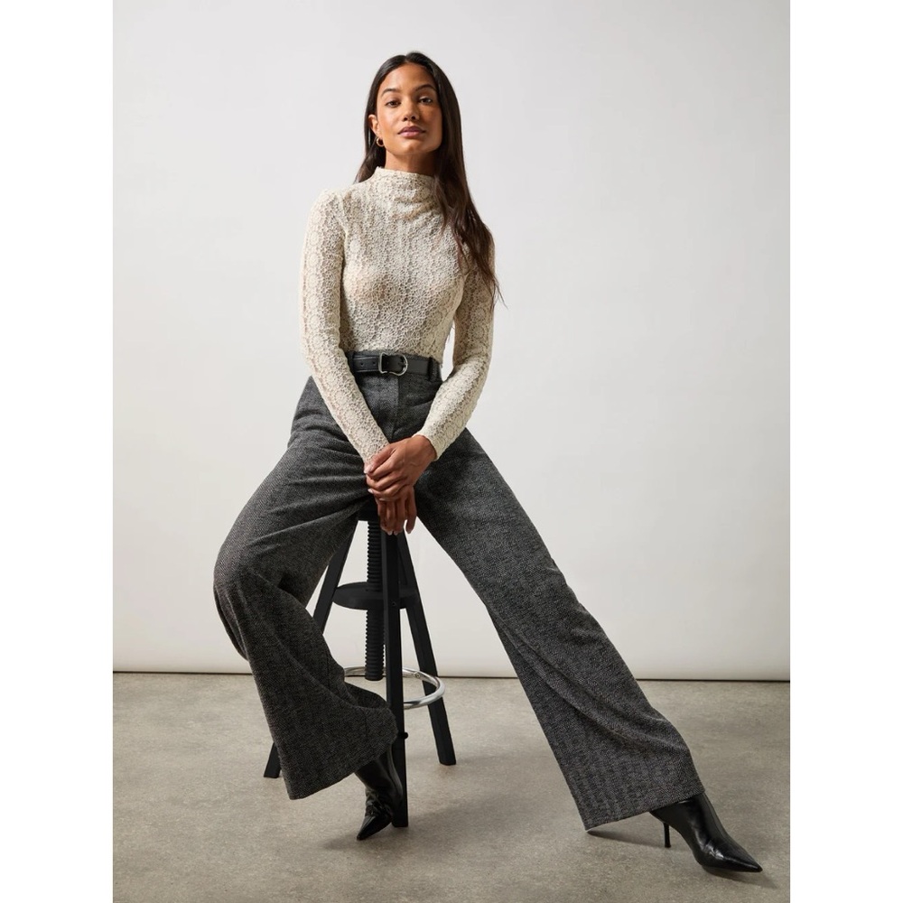 (Make an Offer!) Max Studio • Straight Leg Trousers